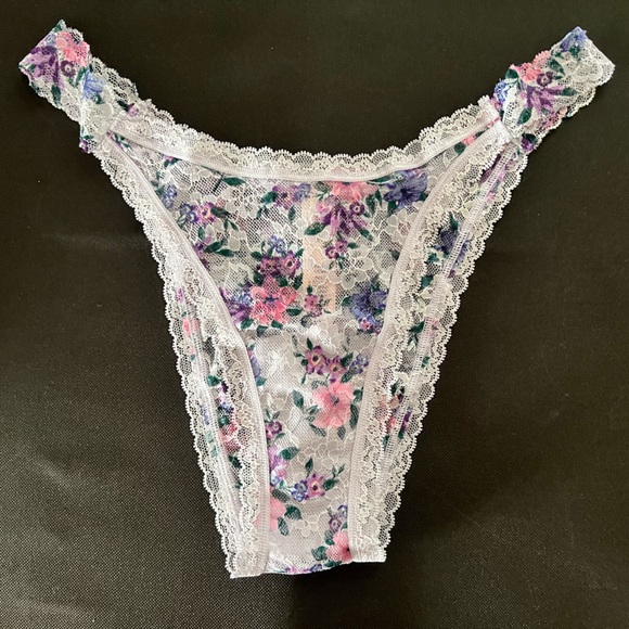 CLEARANCE $50 Victoria’s Secret Sexy Satin T-shirt bra & Lace Brazilian panty - Picture 4 of 6